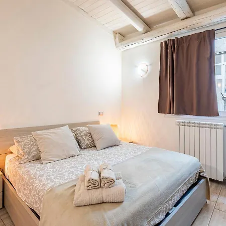 Apartment Otherside House In Turin