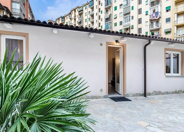 Otherside House In Turín